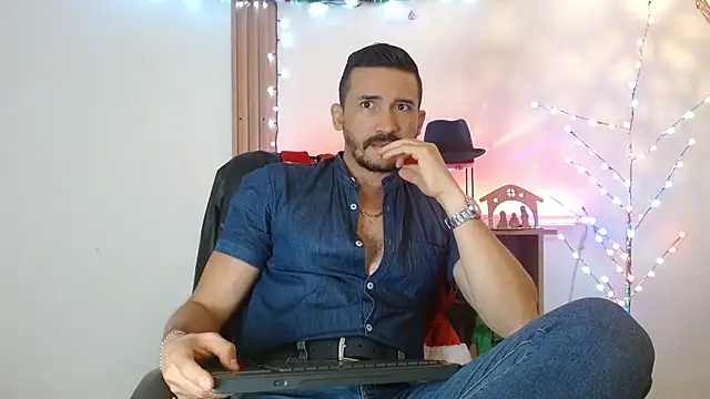 Reiko 85  online show from December 2025 02:46:01 PM