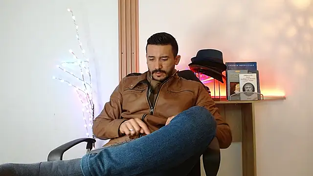 Reiko 85  online show from January 2026 02:33:02 PM