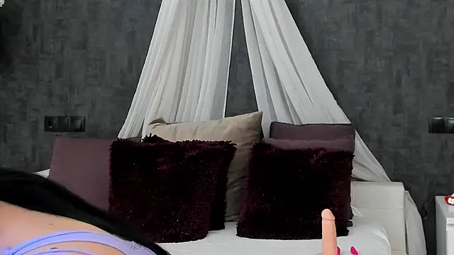 miss sophieX online show from January 2025 04:44:02 AM