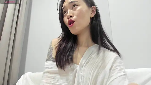 aenie online show from January 2025 01:06:02 PM