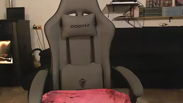 complicata mente online show from February 2025 12:49:01 AM