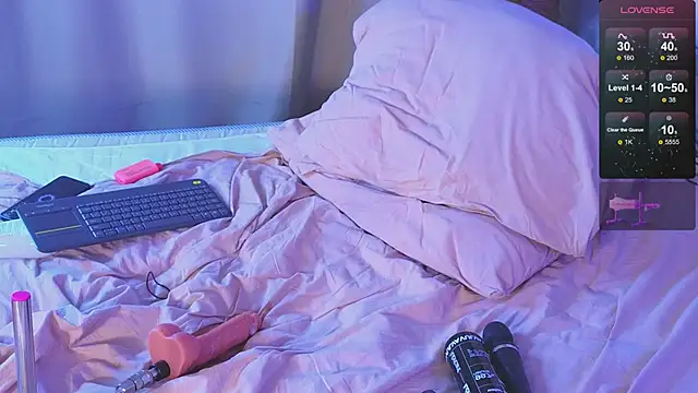 Snapshot of Devilsss_toy chatting on December 2024 05:30:02 PM Devilsss toy online show from December 2024 05:30:02 PM