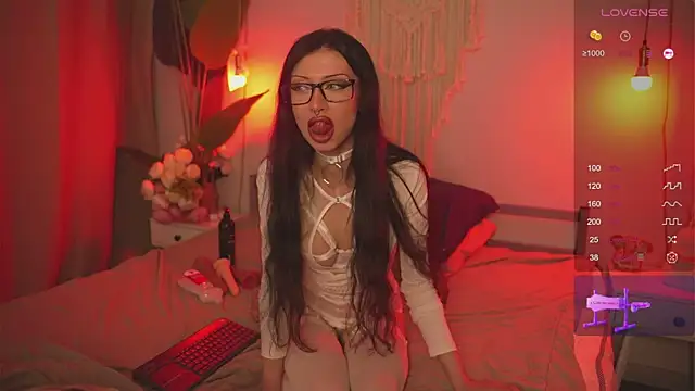 Snapshot of Devilsss_toy chatting on March 2025 03:09:02 PM Devilsss toy online show from March 2025 03:09:02 PM