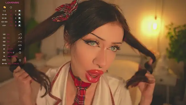 Snapshot of Devilsss_toy chatting on October 2025 03:54:01 PM Devilsss toy online show from October 2025 03:54:01 PM