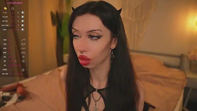 Snapshot of Devilsss_toy chatting on October 2025 04:19:02 PM Devilsss toy online show from October 2025 04:19:02 PM