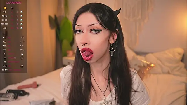 Snapshot of Devilsss_toy chatting on October 2025 03:52:01 PM Devilsss toy online show from October 2025 03:52:01 PM