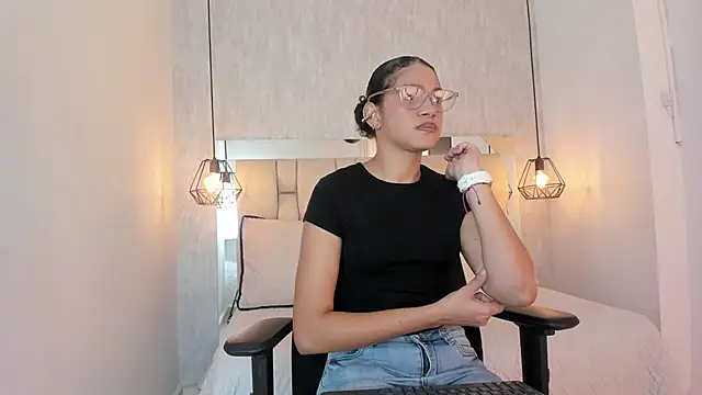 Alahia Baiter online show from December 2024 11:29:02 AM