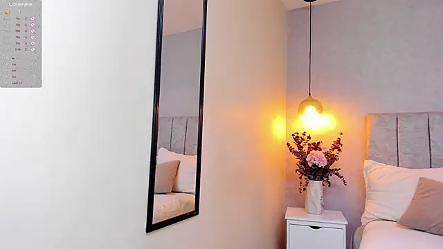 tutu milf online show from March 2025 07:05:02 PM