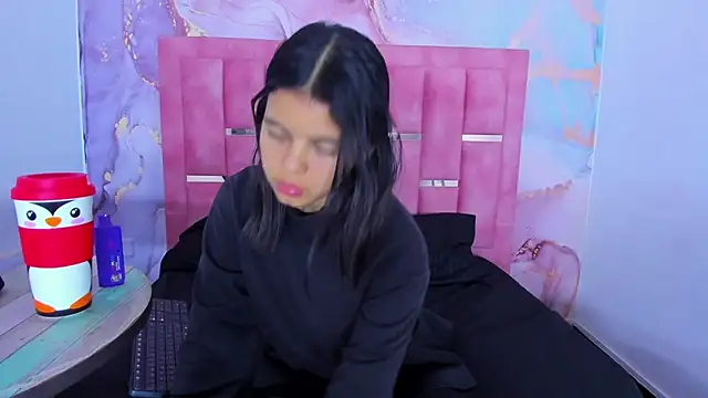 LizzMartin online show from December 2024 07:10:01 PM