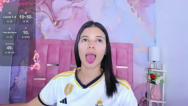 LizzMartin online show from March 2025 07:37:01 PM