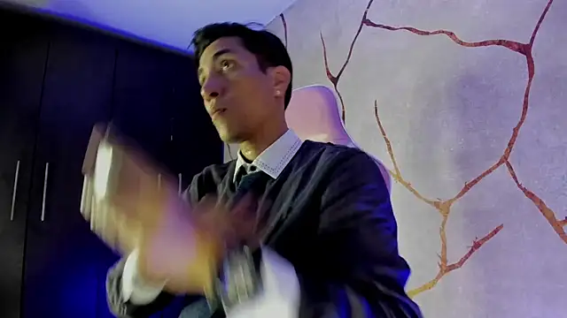 Snapshot of EdwardVlad chatting on December 2024 07:11:01 PM EdwardVlad online show from December 2024 07:11:01 PM