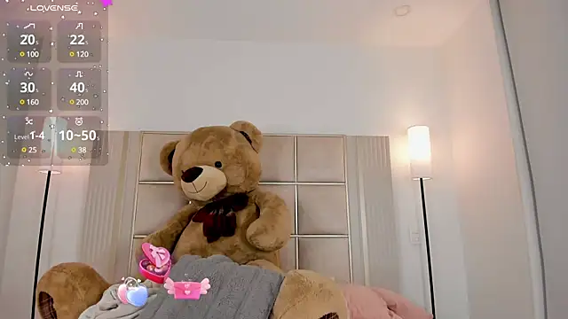 saraamiller  online show from February 2025 04:01:01 AM