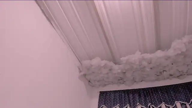 Snapshot of Lauu_G chatting on October 2025 01:36:02 AM Lauu G online show from October 2025 01:36:02 AM