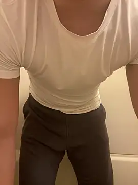 YU-KI00 online show from November 2025 11:16:02 AM