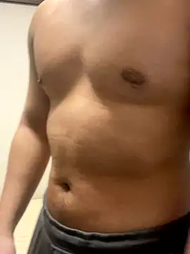 YU-KI00 online show from December 2025 10:23:02 AM