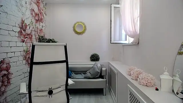 Snapshot of Cutie_Asya chatting on June 2026 05:19:02 AM Cutie Asya online show from June 2026 05:19:02 AM