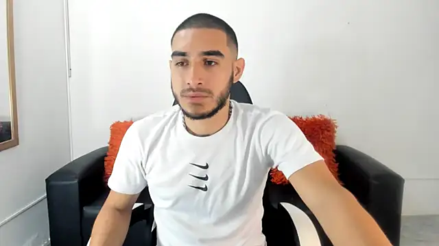 JuanDiegoKing online show from March 2025 07:28:02 PM