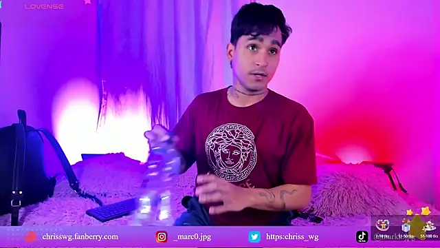 Snapshot of christianwang chatting on December 2025 01:11:01 AM christianwang online show from December 2025 01:11:01 AM