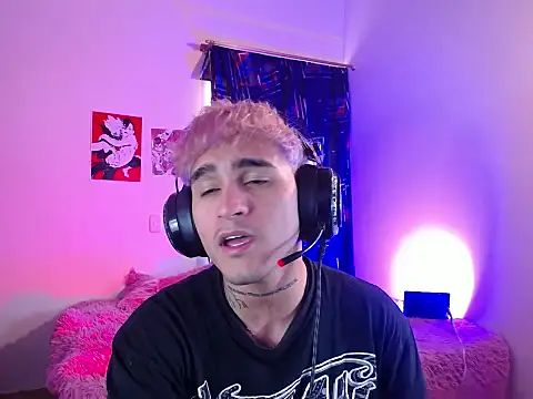 Snapshot of christianwang chatting on February 2026 04:30:01 PM christianwang online show from February 2026 04:30:01 PM