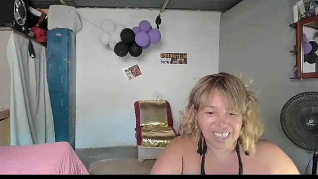 Snapshot of anubys_godes chatting on September 2025 03:50:02 PM anubys godes online show from September 2025 03:50:02 PM