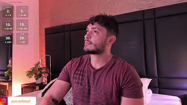 JossAckland online show from November 2025 07:38:02 PM