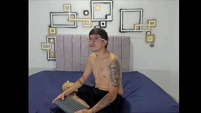 Snapshot of alana_dirty_sex chatting on October 2025 12:40:02 AM alana dirty sex online show from October 2025 12:40:02 AM