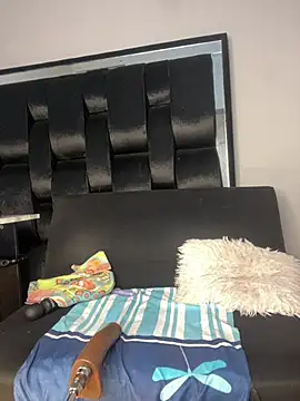 Snapshot of chiquimaturesexy chatting on March 2025 09:21:01 PM chiquimaturesexy online show from March 2025 09:21:01 PM