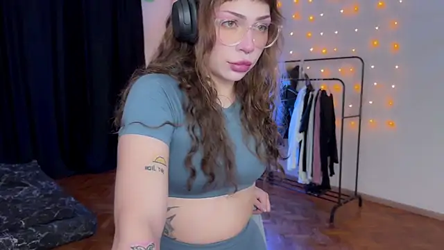 PaulaPratt online show from December 2024 03:02:02 PM