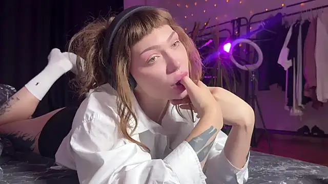 PaulaPratt online show from December 2024 06:10:02 AM