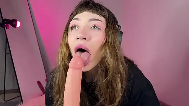 PaulaPratt online show from March 2025 05:01:01 AM