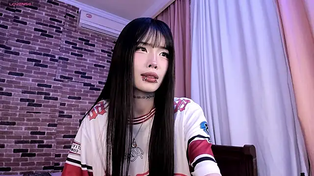 Velvetsky 1 online show from November 2025 05:24:01 PM