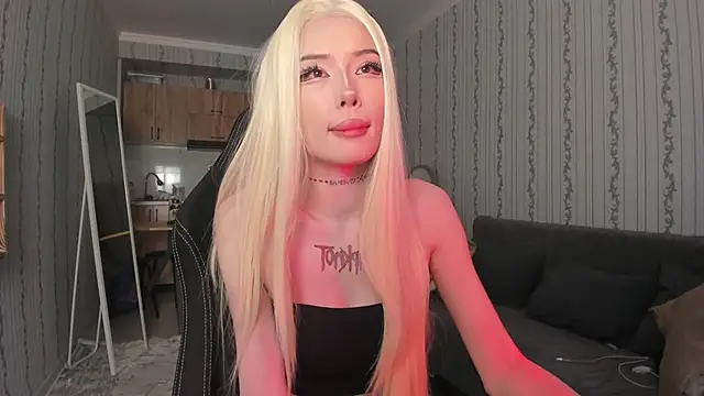 Snapshot of Velvetsky_1 chatting on February 2026 06:35:02 PM Velvetsky 1 online show from February 2026 06:35:02 PM