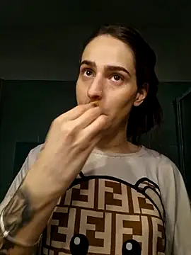 Snapshot of perla97 chatting on February 2026 05:18:01 PM perla97 online show from February 2026 05:18:01 PM