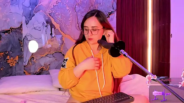 Snapshot of centaurigirl chatting on September 2025 02:35:02 AM centaurigirl online show from September 2025 02:35:02 AM