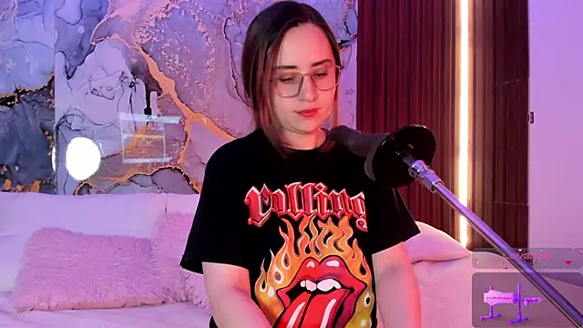 Snapshot of centaurigirl chatting on October 2025 02:56:01 AM centaurigirl online show from October 2025 02:56:01 AM