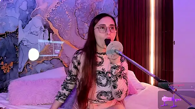 Snapshot of centaurigirl chatting on October 2025 03:34:01 AM centaurigirl online show from October 2025 03:34:01 AM