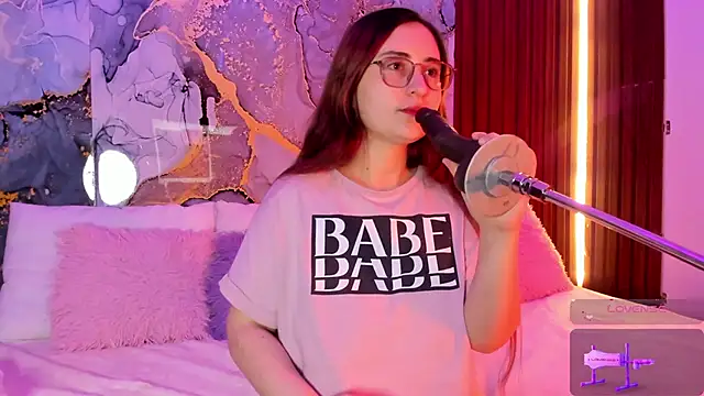 Snapshot of centaurigirl chatting on October 2025 03:54:02 AM centaurigirl online show from October 2025 03:54:02 AM