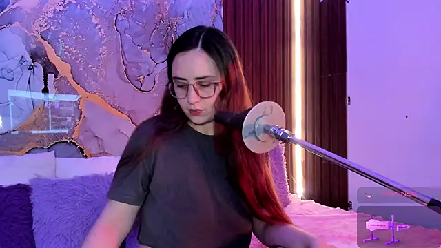 Snapshot of centaurigirl chatting on November 2025 11:58:01 PM centaurigirl online show from November 2025 11:58:01 PM