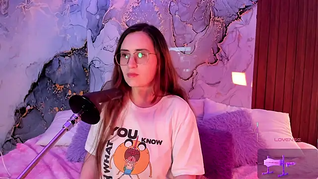 Snapshot of centaurigirl chatting on December 2025 03:03:01 AM centaurigirl online show from December 2025 03:03:01 AM