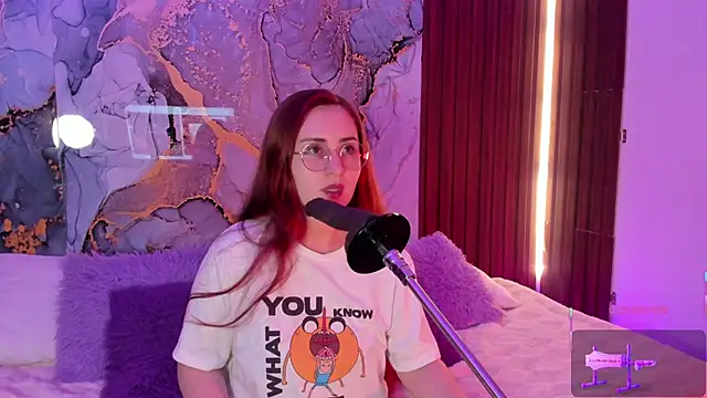 Snapshot of centaurigirl chatting on January 2026 04:04:02 AM centaurigirl online show from January 2026 04:04:02 AM