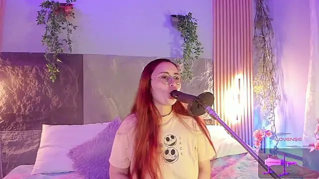 Snapshot of centaurigirl chatting on February 2026 04:11:01 AM centaurigirl online show from February 2026 04:11:01 AM