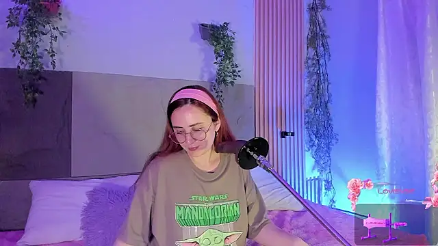 Snapshot of centaurigirl chatting on February 2026 01:54:01 AM centaurigirl online show from February 2026 01:54:01 AM