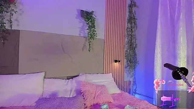 Snapshot of centaurigirl chatting on February 2026 04:24:01 AM centaurigirl online show from February 2026 04:24:01 AM