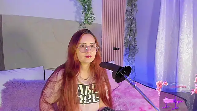 Snapshot of centaurigirl chatting on March 2026 03:56:01 AM centaurigirl online show from March 2026 03:56:01 AM