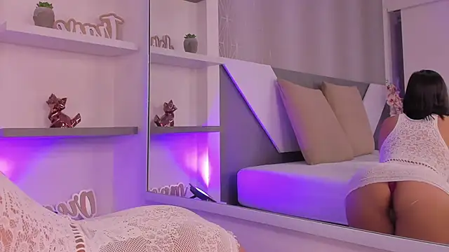 Snapshot of ammi_roberts chatting on December 2024 04:06:01 PM ammi roberts online show from December 2024 04:06:01 PM