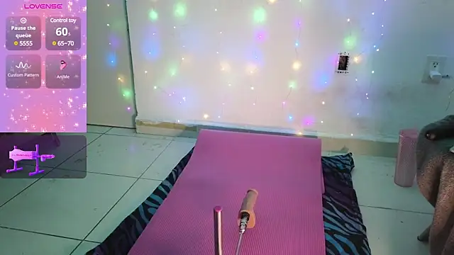 Snapshot of Lisacasandra chatting on February 2025 01:29:02 AM Lisacasandra online show from February 2025 01:29:02 AM