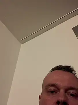 Snapshot of mikaaaaase chatting on March 2025 12:31:01 AM mikaaaaase online show from March 2025 12:31:01 AM