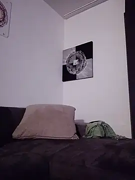 Snapshot of mikaaaaase chatting on February 2026 10:17:01 PM mikaaaaase online show from February 2026 10:17:01 PM