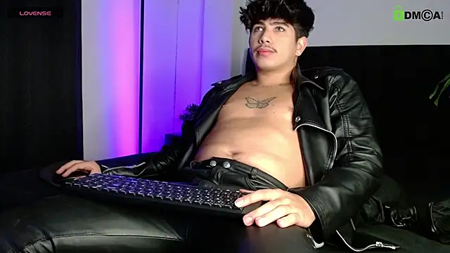 LyleBennett  online show from September 2025 01:36:01 PM