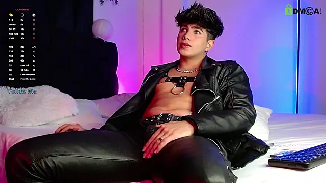 LyleBennett  online show from October 2025 10:27:01 AM